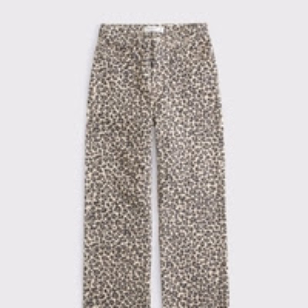 High Rise 90s Relaxed Jean (Leopard)